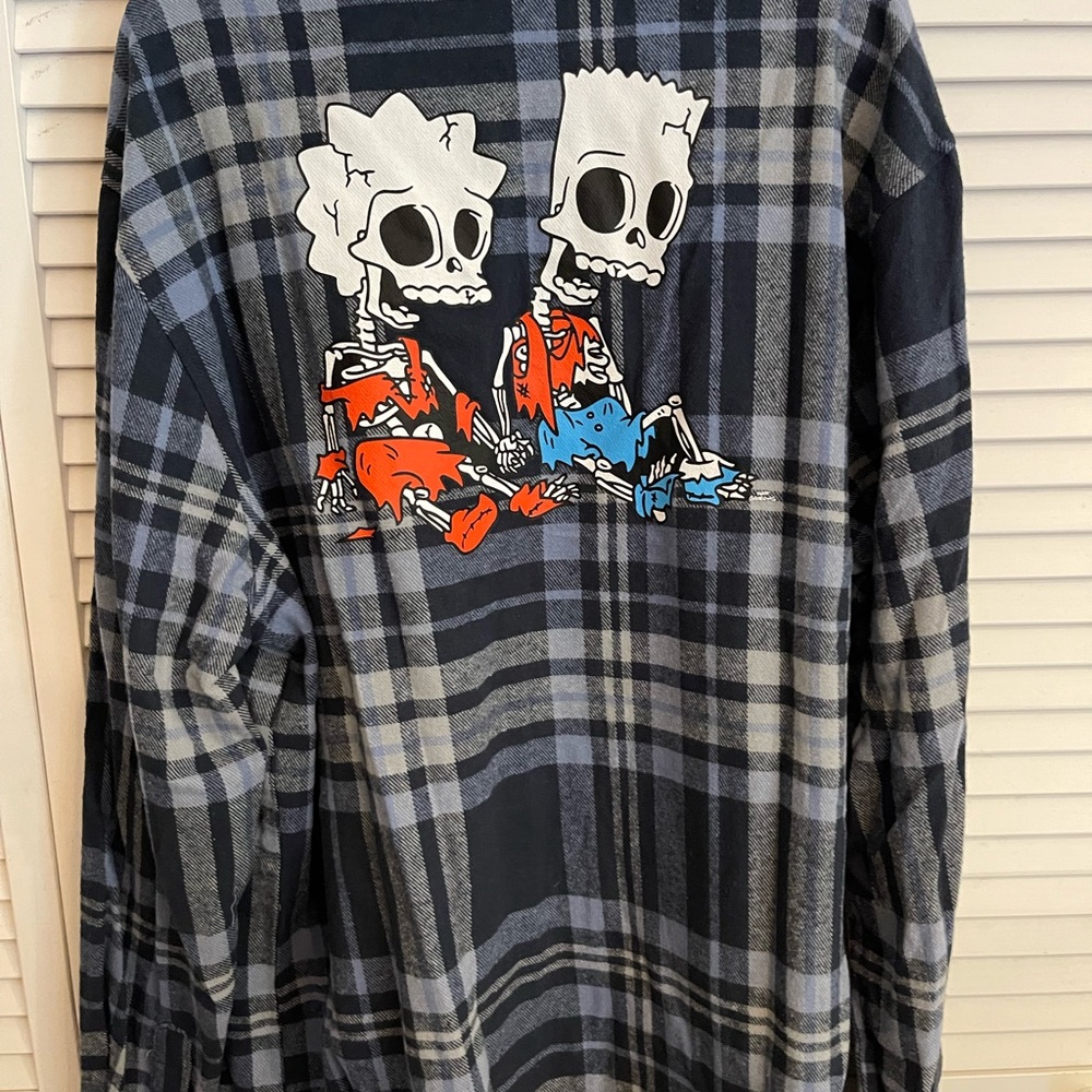 NWT Blue and White Plaid Simpsons hoodie flannel Shirt
